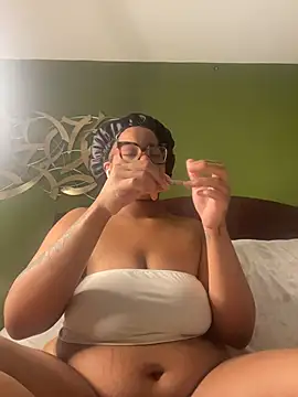 caramel  cremes online show from 6, 11, 2025