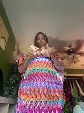 caramel  cremes online show from 23, 4, 2026