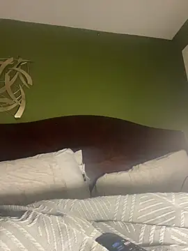 caramel  cremes online show from 28, 10, 2025