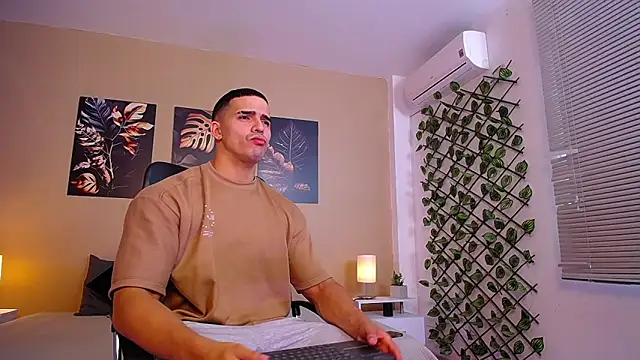 ChristopherBlack  online show from 16, 2, 2026