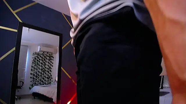 ChristopherBlack  online show from 16, 10, 2025