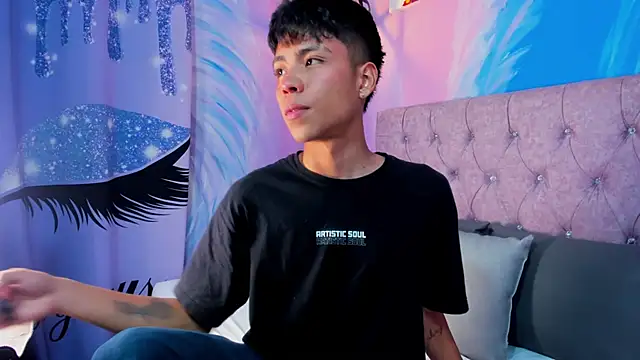 MaxiWildd online show from 10, 3, 2026