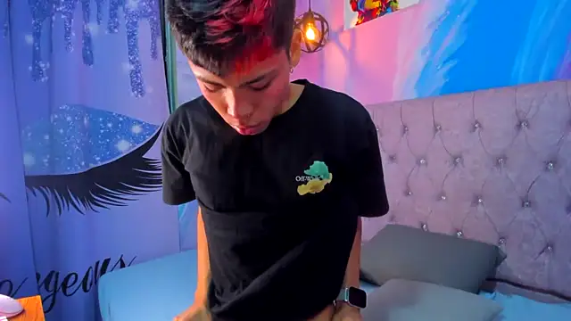 MaxiWildd online show from 8, 11, 2025