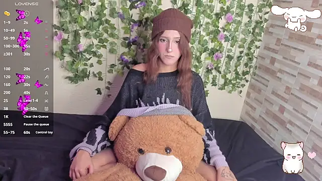 Snapshot of Amy_Moonlight chatting on 7, 5, 2026 Amy Moonlight online show from 7, 5, 2026