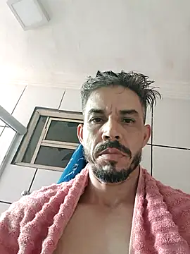 Snapshot of QfabO123 chatting on 3, 12, 2025 QfabO123 online show from 3, 12, 2025