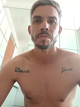 Snapshot of QfabO123 chatting on 15, 10, 2025 QfabO123 online show from 15, 10, 2025