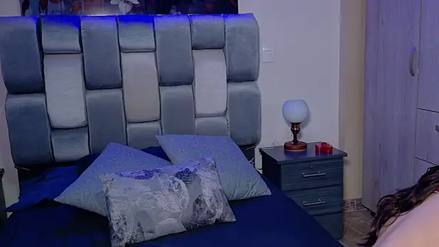 Snapshot of saramikaelson chatting on 11, 10, 2025 saramikaelson online show from 11, 10, 2025