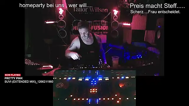 Snapshot of Wir2002Paar chatting on 15, 11, 2025 Wir2002Paar online show from 15, 11, 2025