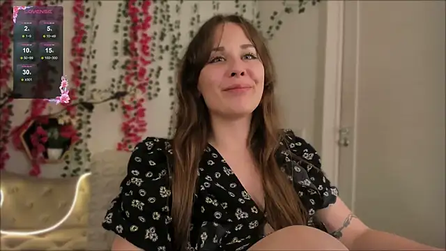 Snapshot of Rita_Wild chatting on 8, 10, 2025 Rita Wild online show from 8, 10, 2025