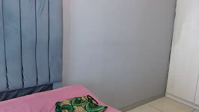 ChubbyBuddyxXx online show from 13, 4, 2026