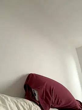 michael877675 online show from 9, 10, 2025