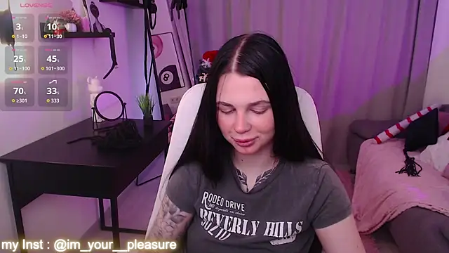 Michela Fruet online show from 21, 12, 2025