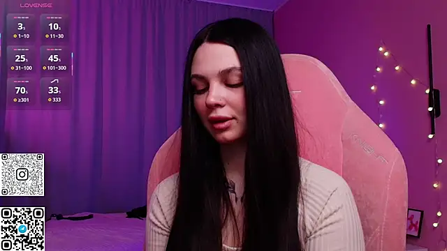 Michela Fruet online show from 25, 3, 2026