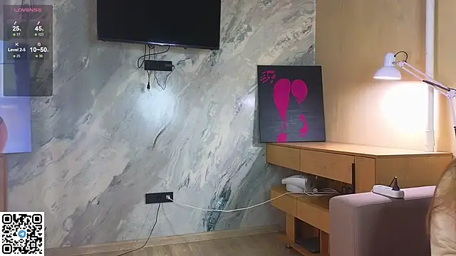 miss bubbles  online show from 4, 11, 2025