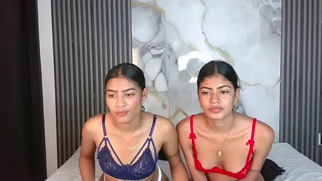 TifanyandLisa online show from 27, 11, 2025