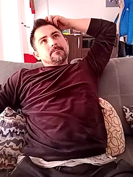 Snapshot of Bradd_32 chatting on 2, 7, 2026 Bradd 32 online show from 2, 7, 2026