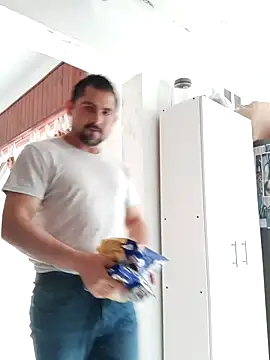 Bradd 32 online show from 7, 11, 2025