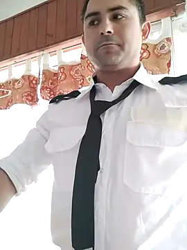 Snapshot of Bradd_32 chatting on 9, 2, 2026 Bradd 32 online show from 9, 2, 2026