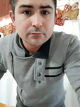 Snapshot of Bradd_32 chatting on 25, 3, 2026 Bradd 32 online show from 25, 3, 2026