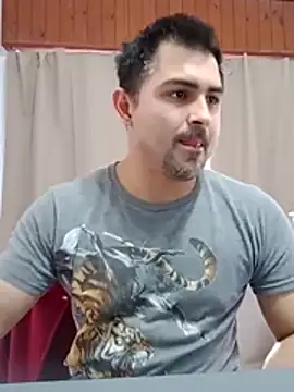 Snapshot of Bradd_32 chatting on 6, 7, 2026 Bradd 32 online show from 6, 7, 2026