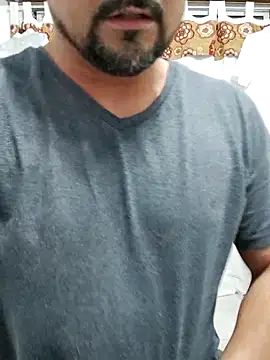 Bradd 32 online show from 12, 11, 2025