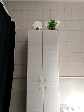 Snapshot of Bradd_32 chatting on 16, 12, 2025 Bradd 32 online show from 16, 12, 2025