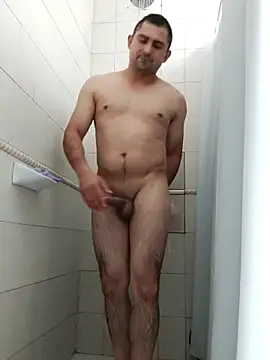 Snapshot of Bradd_32 chatting on 3, 12, 2025 Bradd 32 online show from 3, 12, 2025