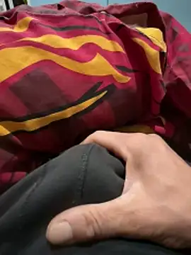 Snapshot of adiluci1 chatting on 21, 3, 2026 adiluci1 online show from 21, 3, 2026