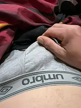 Snapshot of adiluci1 chatting on 15, 3, 2026 adiluci1 online show from 15, 3, 2026