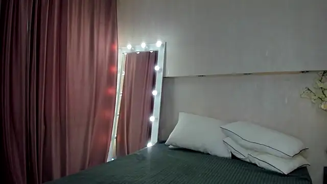 Adelina Bliss online show from 12, 4, 2026