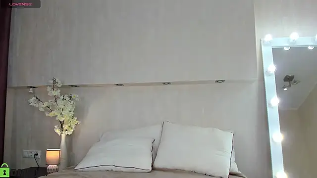 Snapshot of Adelina_Bliss chatting on 31, 5, 2026 Adelina Bliss online show from 31, 5, 2026
