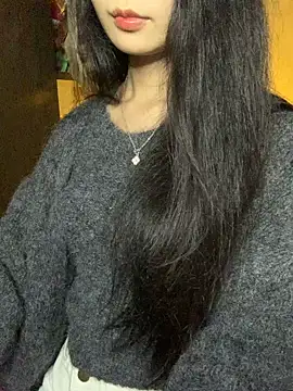 Nhinhi18 online show from 12, 11, 2025