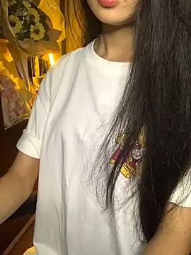 Nhinhi18 online show from 10, 11, 2025