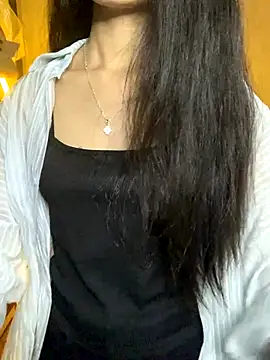 Snapshot of Nhinhi18 chatting on 1, 11, 2025 Nhinhi18 online show from 1, 11, 2025