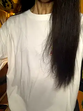 Snapshot of Nhinhi18 chatting on 8, 10, 2025 Nhinhi18 online show from 8, 10, 2025