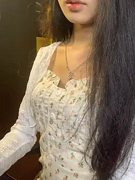 Nhinhi18 online show from 13, 4, 2026