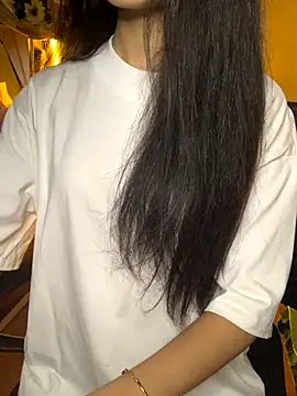 Snapshot of Nhinhi18 chatting on 3, 10, 2025 Nhinhi18 online show from 3, 10, 2025