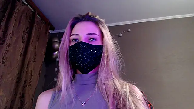 Snapshot of Iris_lave chatting on 25, 11, 2025 Iris lave online show from 25, 11, 2025