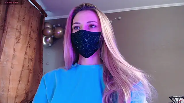 Snapshot of Iris_lave chatting on 9, 11, 2025 Iris lave online show from 9, 11, 2025