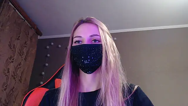 Snapshot of Iris_lave chatting on 20, 10, 2025 Iris lave online show from 20, 10, 2025