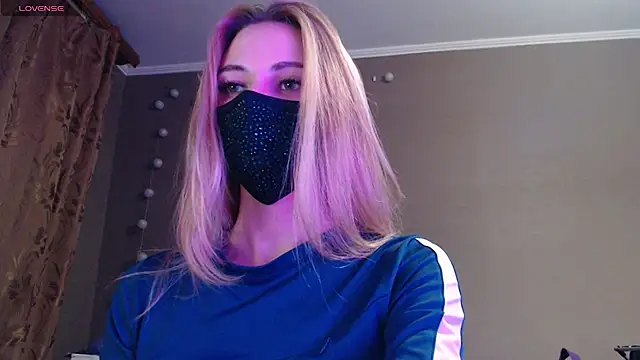 Snapshot of Iris_lave chatting on 31, 10, 2025 Iris lave online show from 31, 10, 2025