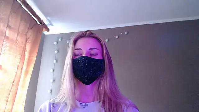 Snapshot of Iris_lave chatting on 25, 9, 2025 Iris lave online show from 25, 9, 2025