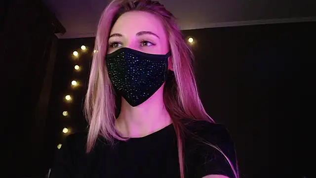 Snapshot of Iris_lave chatting on 26, 10, 2025 Iris lave online show from 26, 10, 2025