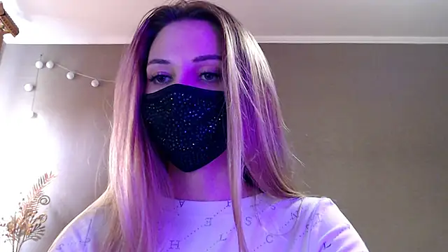 Iris lave online show from 15, 4, 2026