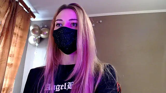 Snapshot of Iris_lave chatting on 26, 11, 2025 Iris lave online show from 26, 11, 2025