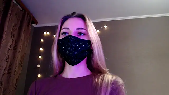 Snapshot of Iris_lave chatting on 30, 11, 2025 Iris lave online show from 30, 11, 2025