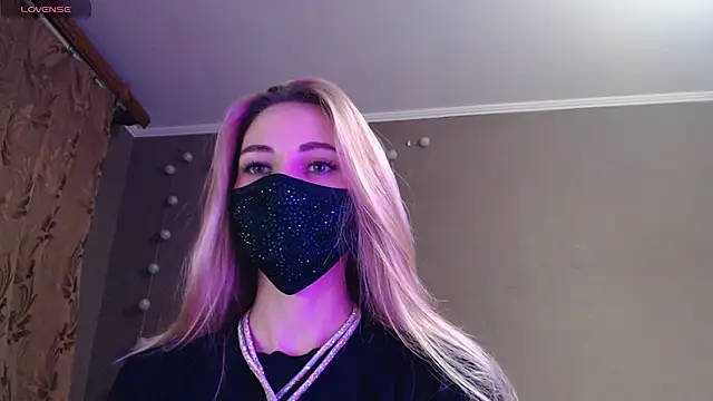 Snapshot of Iris_lave chatting on 1, 11, 2025 Iris lave online show from 1, 11, 2025