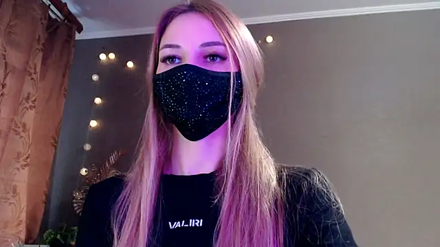 Snapshot of Iris_lave chatting on 13, 5, 2026 Iris lave online show from 13, 5, 2026