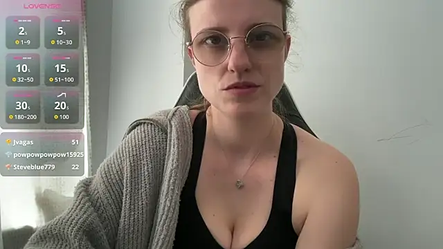 BustyKellyXXX online show from 11, 5, 2026