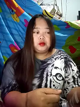 sweetbigtits19 online show from 18, 3, 2026